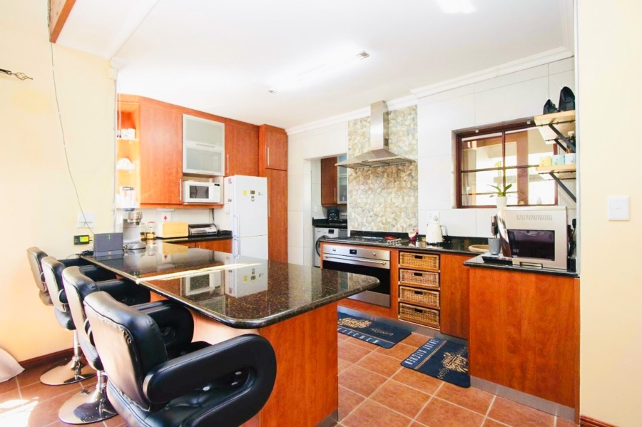 5 Bedroom Property for Sale in Parklands Western Cape